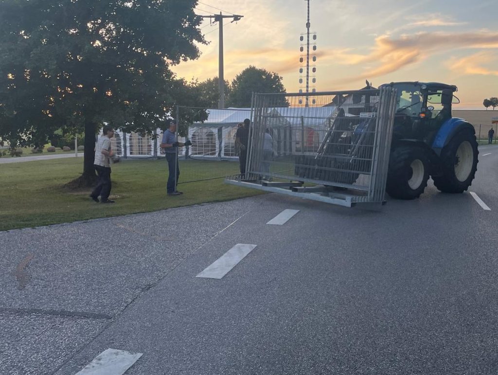 20250724_Aufbau_Feuerwehrfest_04